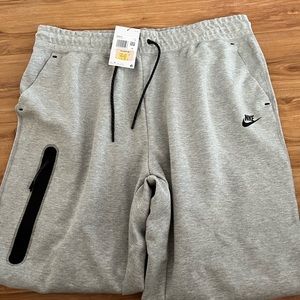 Nike fleece tech woman’s jogging pants